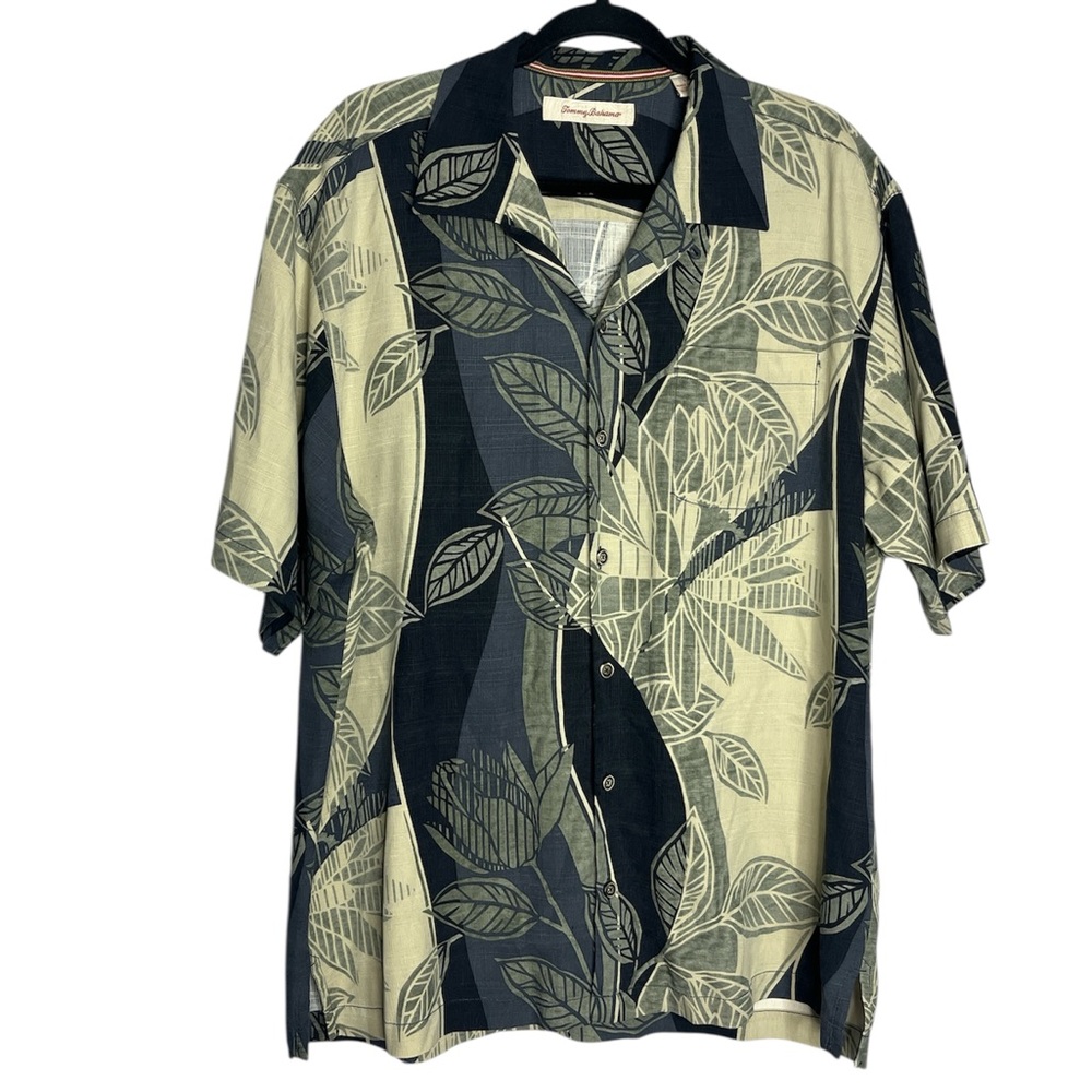 Tommy Bahama 100% Silk Tropical Hawaiian Leaf Print Button Up Shirt, size L